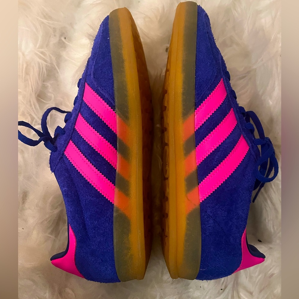 ADIDAS WOMENS GAZELLE SIZE 8